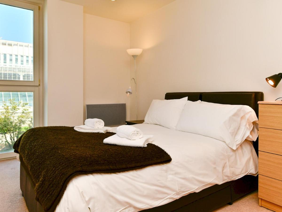 Pass The Keys Super Central Spacious 2 Bed Apartment With Parking คาร์ดิฟฟ์ ภายนอก รูปภาพ